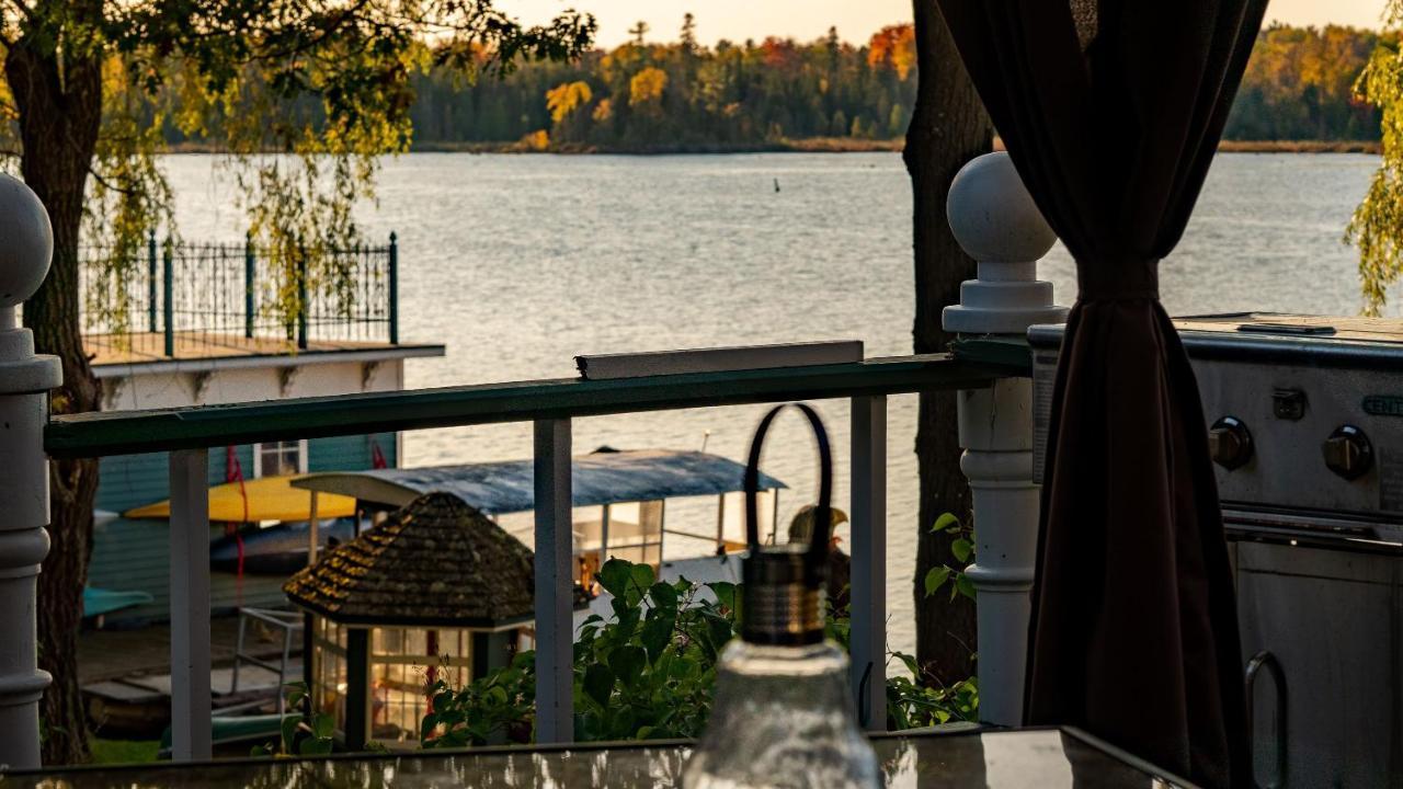 Hotel Windswept On The Trent à Campbellford Extérieur photo