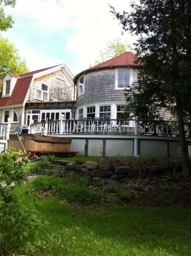 Hotel Windswept On The Trent à Campbellford Extérieur photo